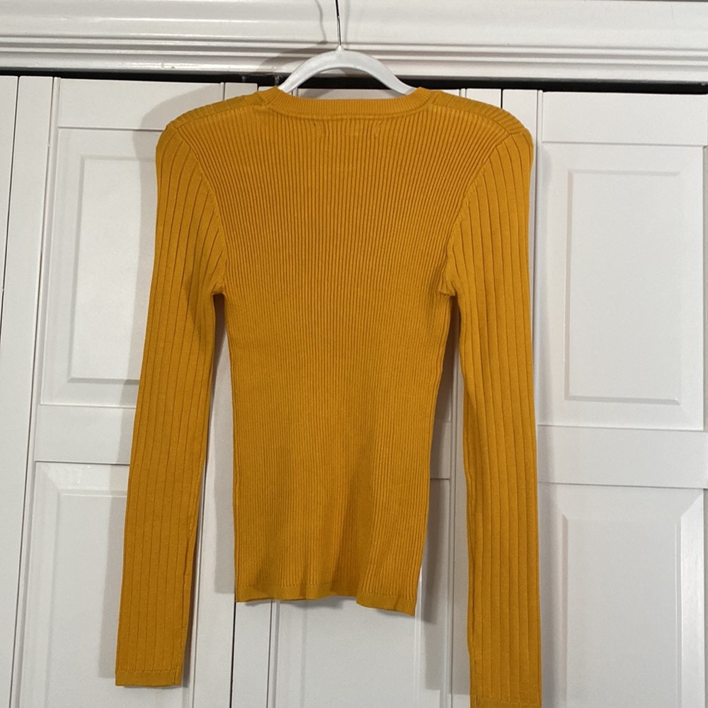 Women’s fitted crewneck sweater - Picture 3 of 3